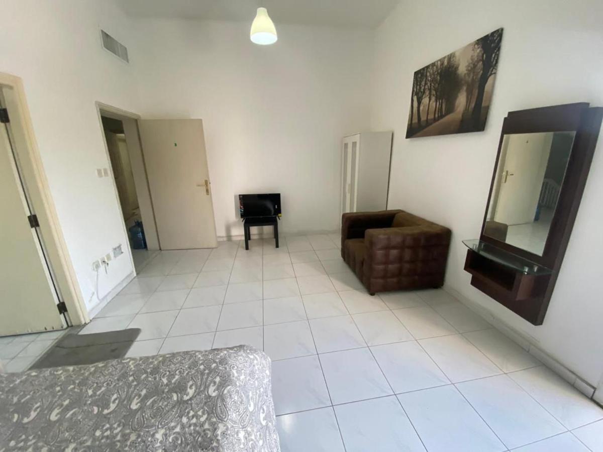 Comfortable Private Rooms In Compound Housing Dubaj Exteriér fotografie