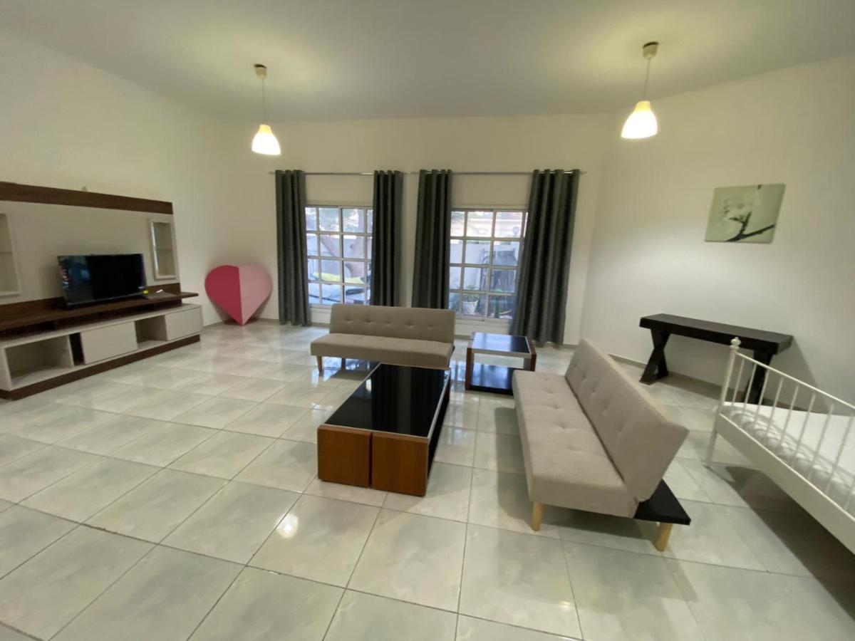 Comfortable Private Rooms In Compound Housing Dubaj Exteriér fotografie