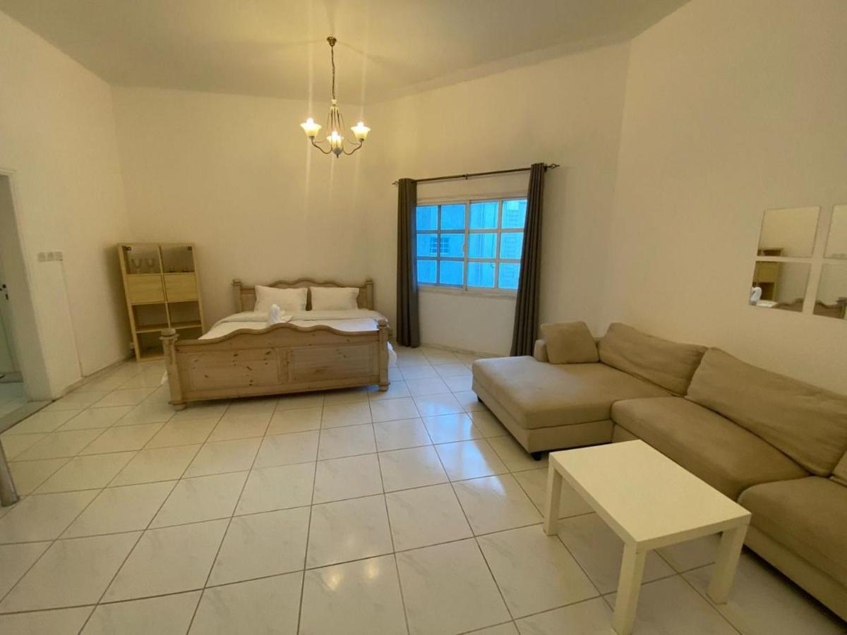 Comfortable Private Rooms In Compound Housing Dubaj Exteriér fotografie